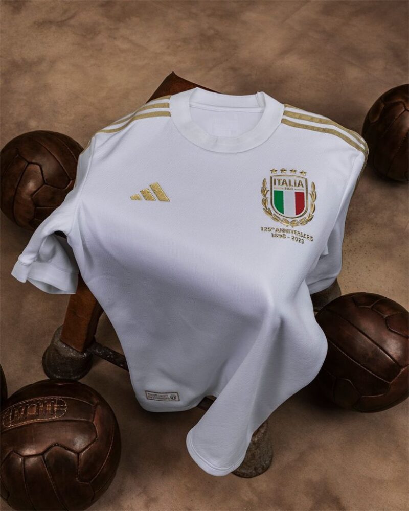 maillot-italie-125-ans-pic-2