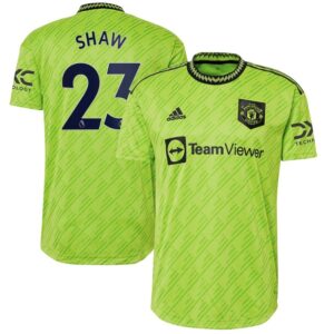 maillot-manchester-united-third-2022-23-shaw-1