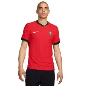 photo 4 maillot du portugal 2024