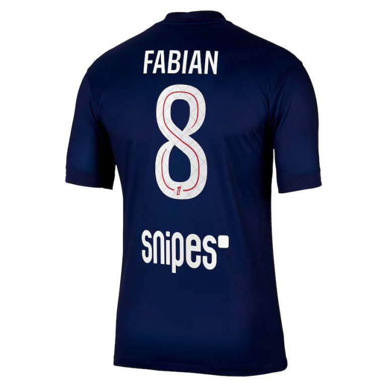 Le PSG présente son nouveau maillot domicile pour 2025-2026